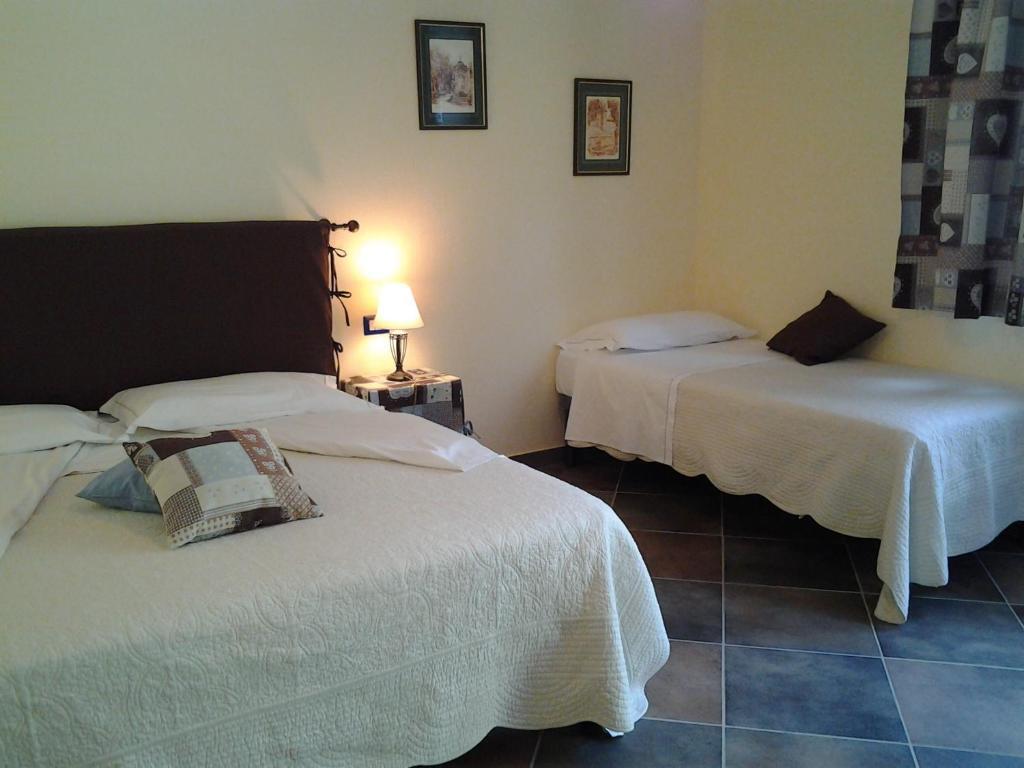Agriturismo Bio-Ecologico Sant'Isidoro Roccaforte Mondovì Quarto foto